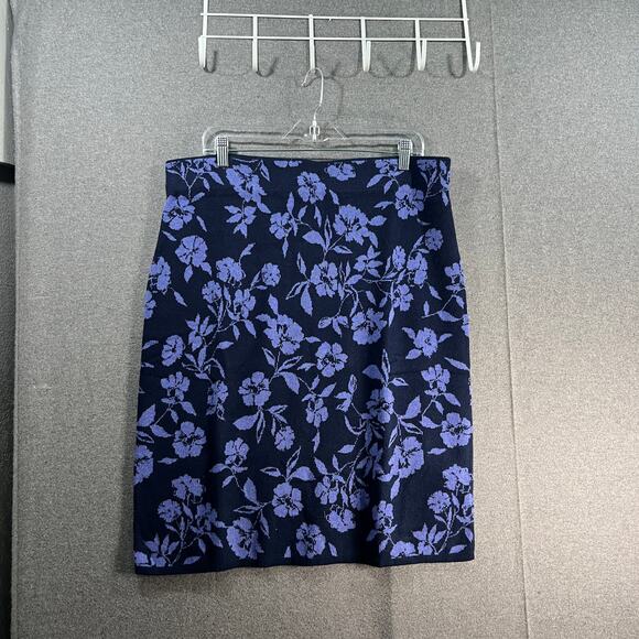 Isaac Mizrahi LIVE Jacquard Sweater Skirt with Side Slits Navy Floral Size Large - Picture 8 of 8